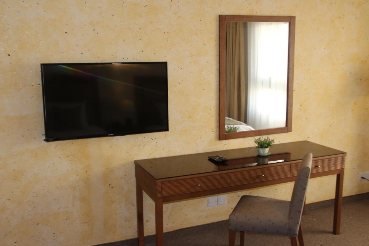 Saray Hotel Amman Buitenkant foto