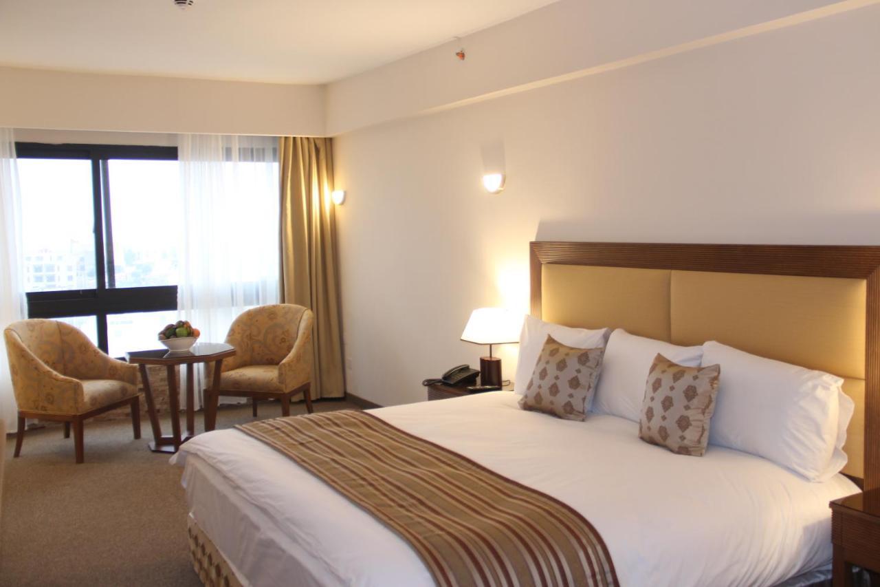 Saray Hotel Amman Buitenkant foto
