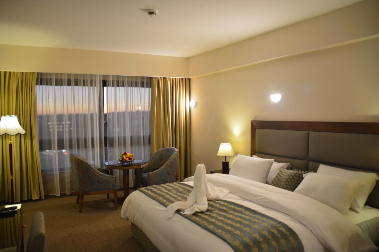 Saray Hotel Amman Buitenkant foto